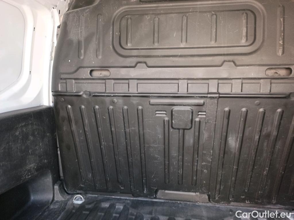  Citroen  Berlingo CITROEN  / 2018 / 3P / furgón derivado de turismo Talla M BlueHDi 73kW CONTROL #18