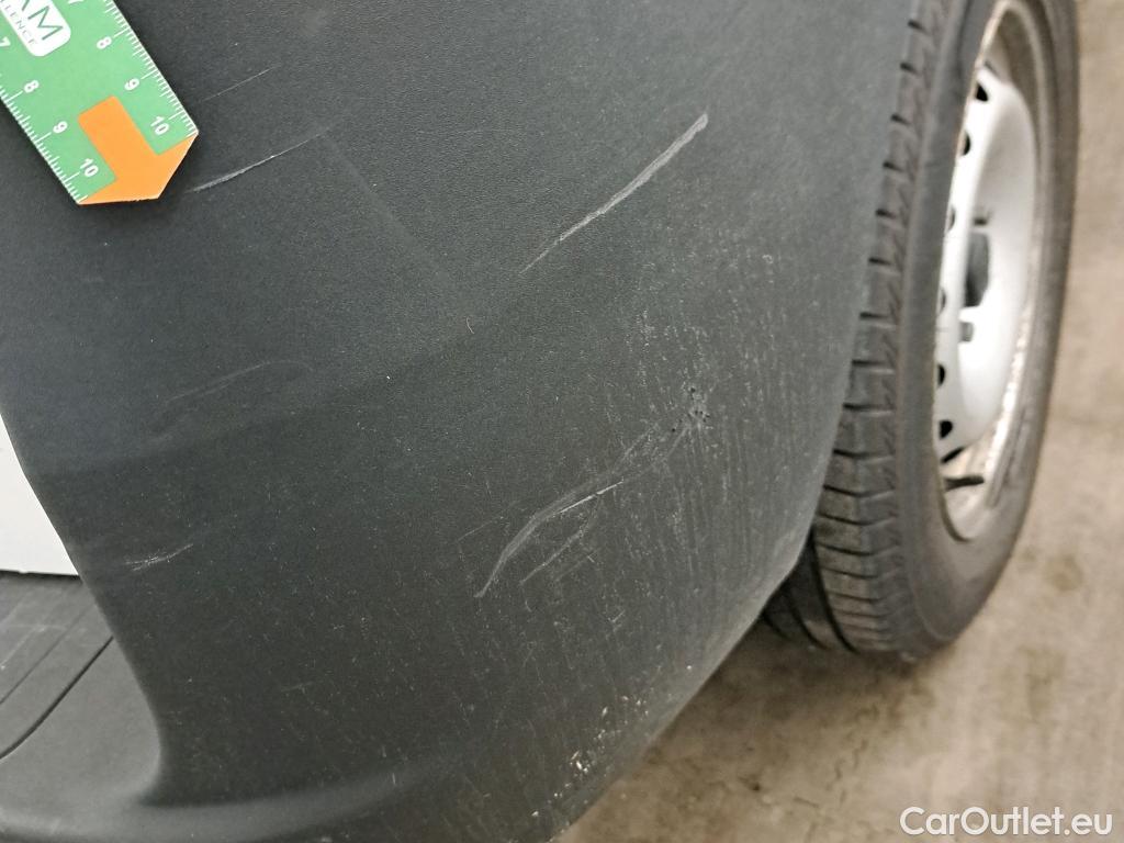  Fiat  Doblo FIAT Doblò Cargo/2015/4P/furgón derivado de turismo Cargo SX 1.3 Mjet 70 kW (95 CV) #19