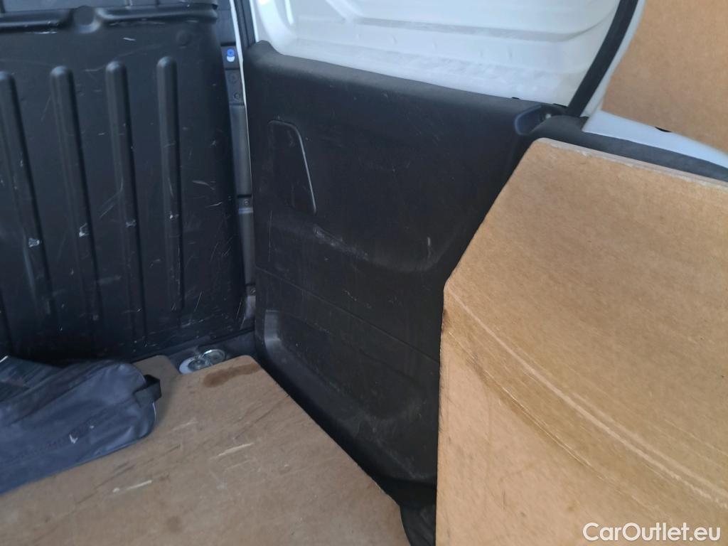  Citroen  Berlingo CITROEN  / 2018 / 3P / furgón derivado de turismo Talla M BlueHDi 100 CONTROL #39