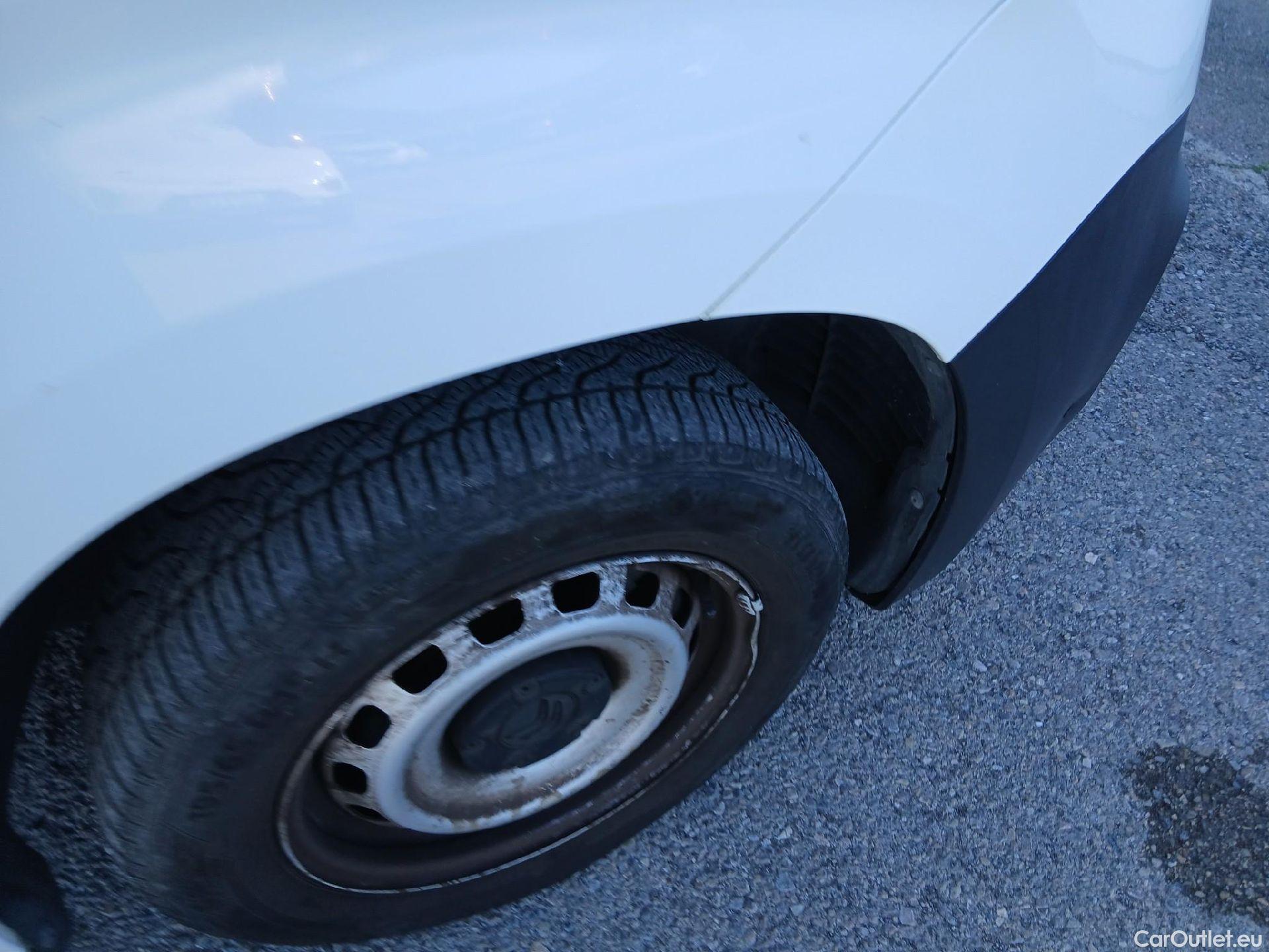  Citroen  Berlingo CITROEN  / 2018 / 3P / furgón derivado de turismo Talla M BlueHDi 100 CONTROL #27