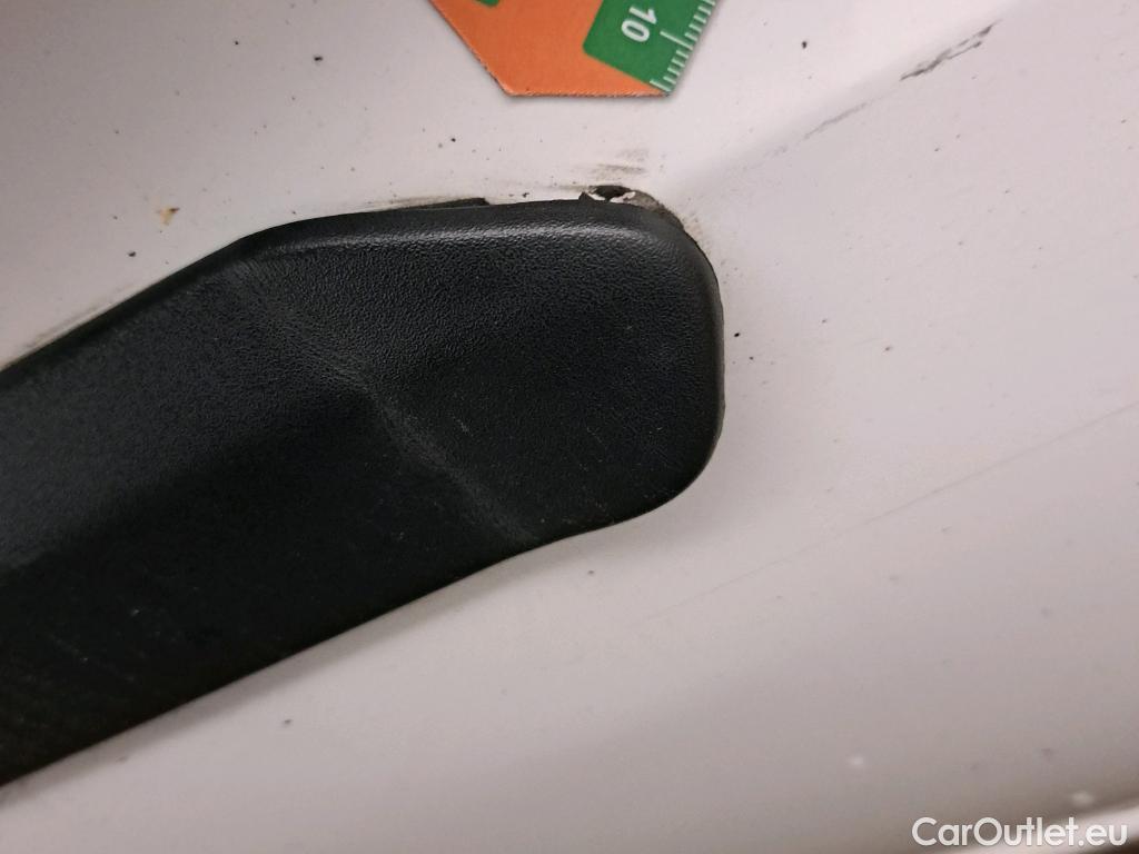  Fiat  Doblo FIAT Doblò Cargo/2015/4P/furgón derivado de turismo Cargo SX 1.3 Mjet 70 kW (95 CV) #9