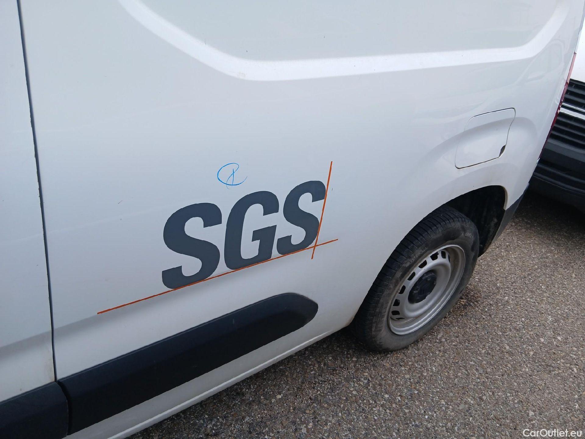  Citroen  Berlingo CITROEN  / 2018 / 3P / furgón derivado de turismo Talla M BlueHDi 100 CONTROL #21