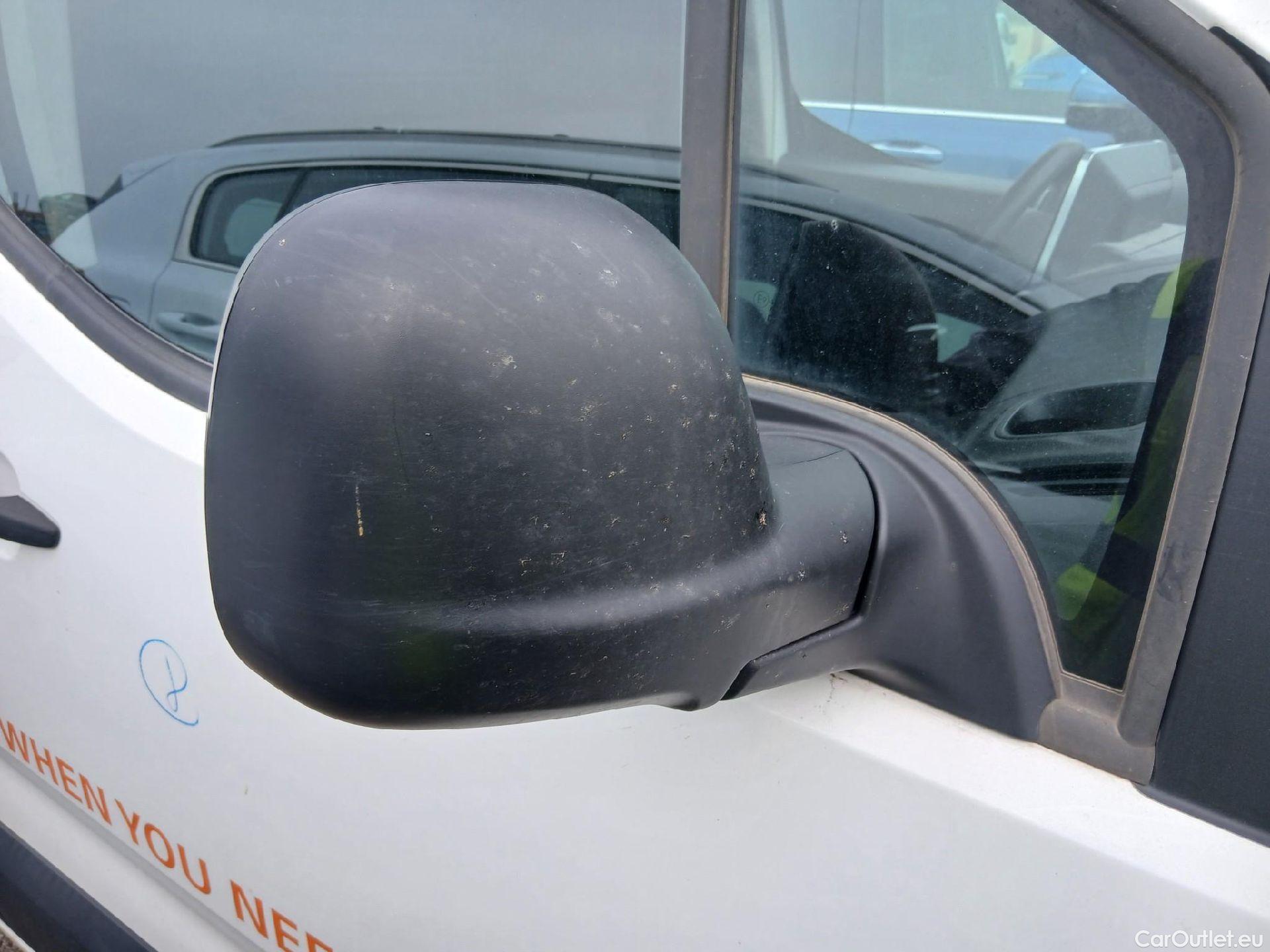  Citroen  Berlingo CITROEN  / 2018 / 3P / furgón derivado de turismo Talla M BlueHDi 100 CONTROL #34