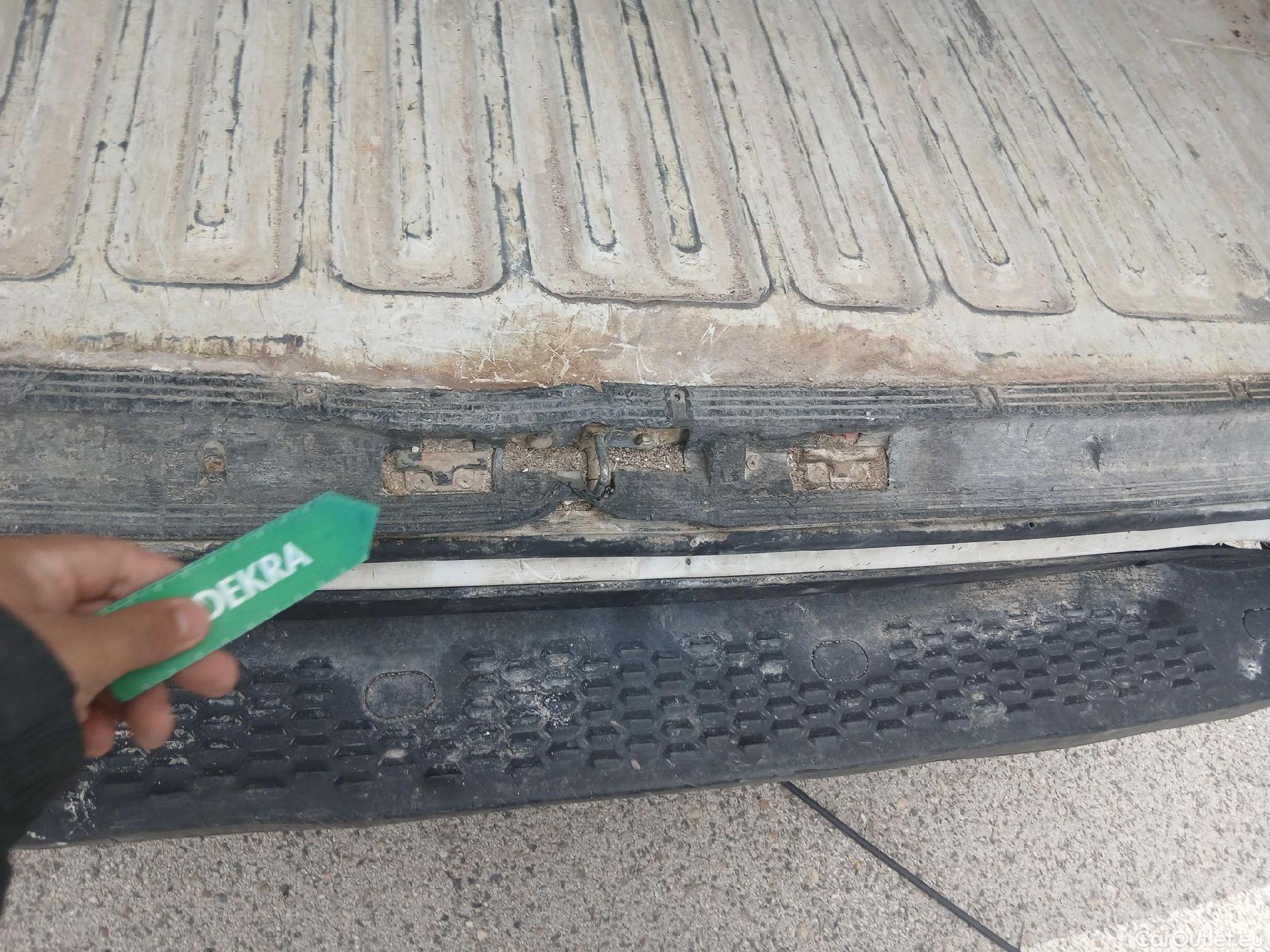  Iveco  Daily IVECO  / 2019 / 4P / furgón 2.3 TD 35S 16 V 3520L/H2 12 M3 #3