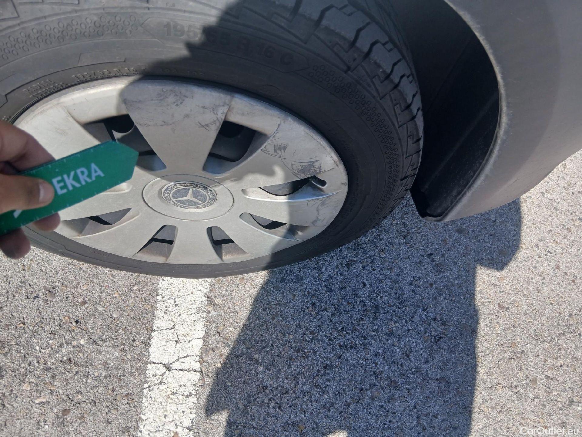  Mercedes  Vito MERCEDES-BENZ  / 2014 / 4P / furgón 110CDI TD 75kW furgón Pro compacta #38