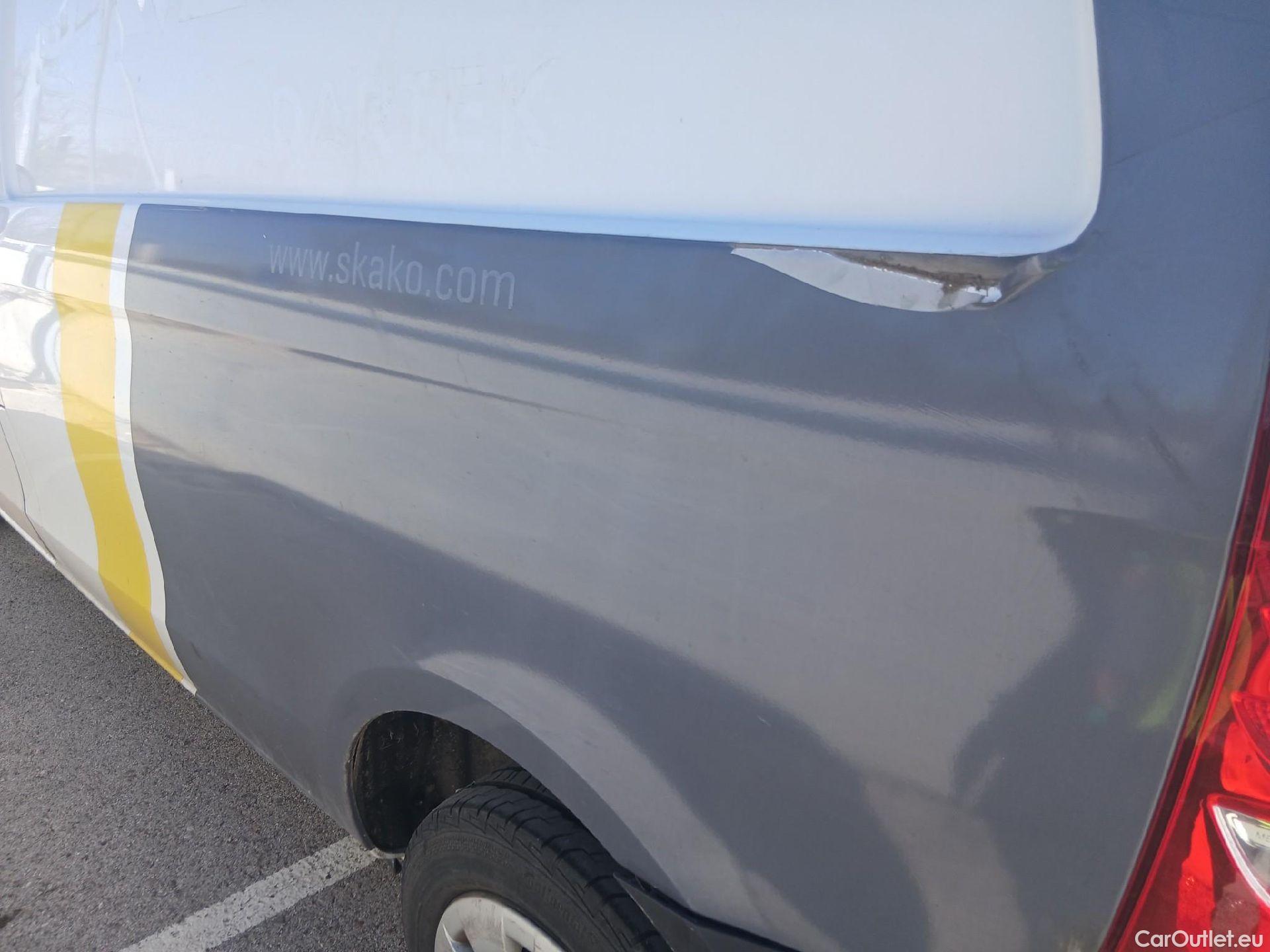  Mercedes  Vito MERCEDES-BENZ  / 2014 / 4P / furgón 110CDI TD 75kW furgón Pro compacta #21