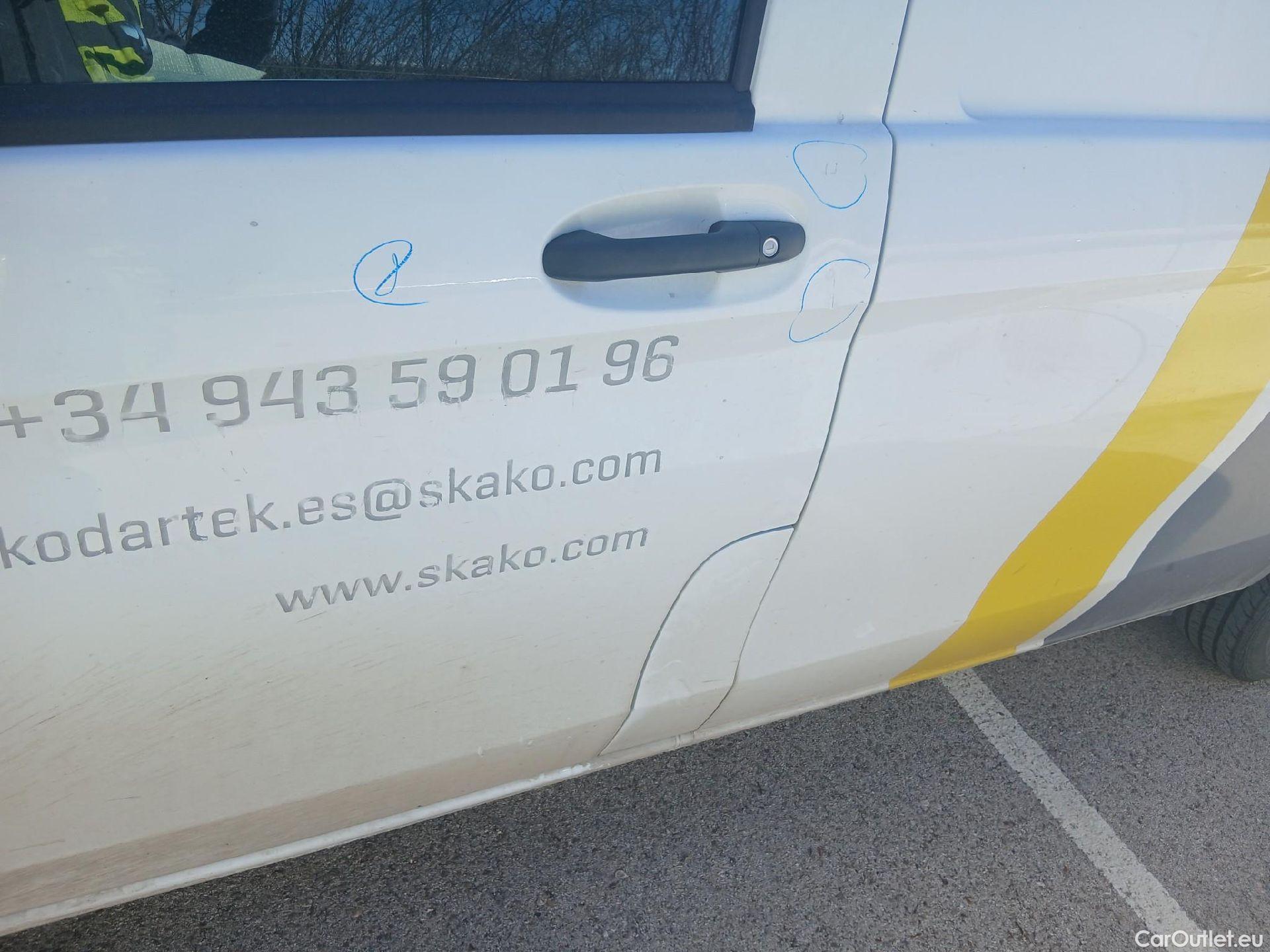  Mercedes  Vito MERCEDES-BENZ  / 2014 / 4P / furgón 110CDI TD 75kW furgón Pro compacta #19