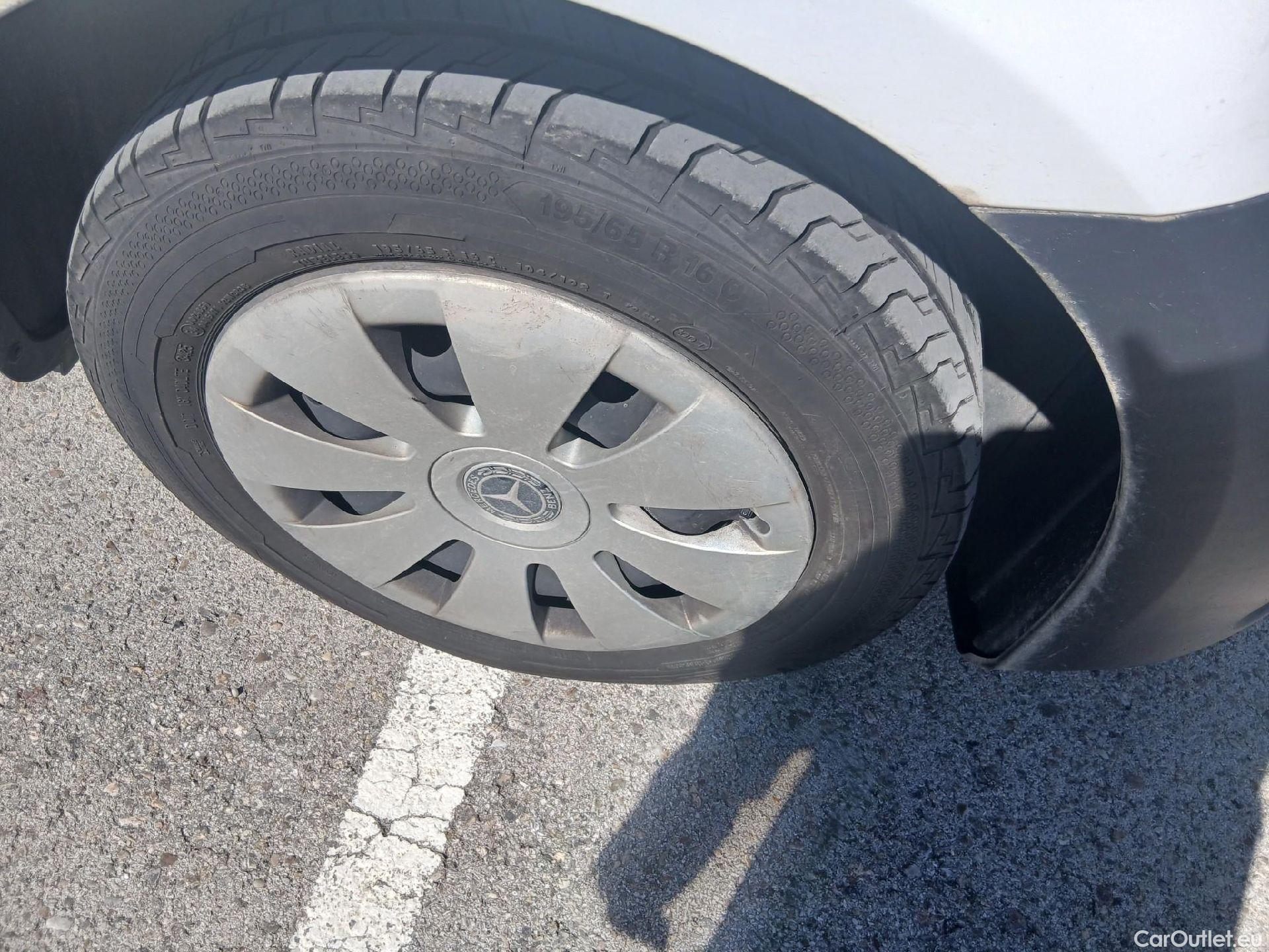  Mercedes  Vito MERCEDES-BENZ  / 2014 / 4P / furgón 110CDI TD 75kW furgón Pro compacta #39