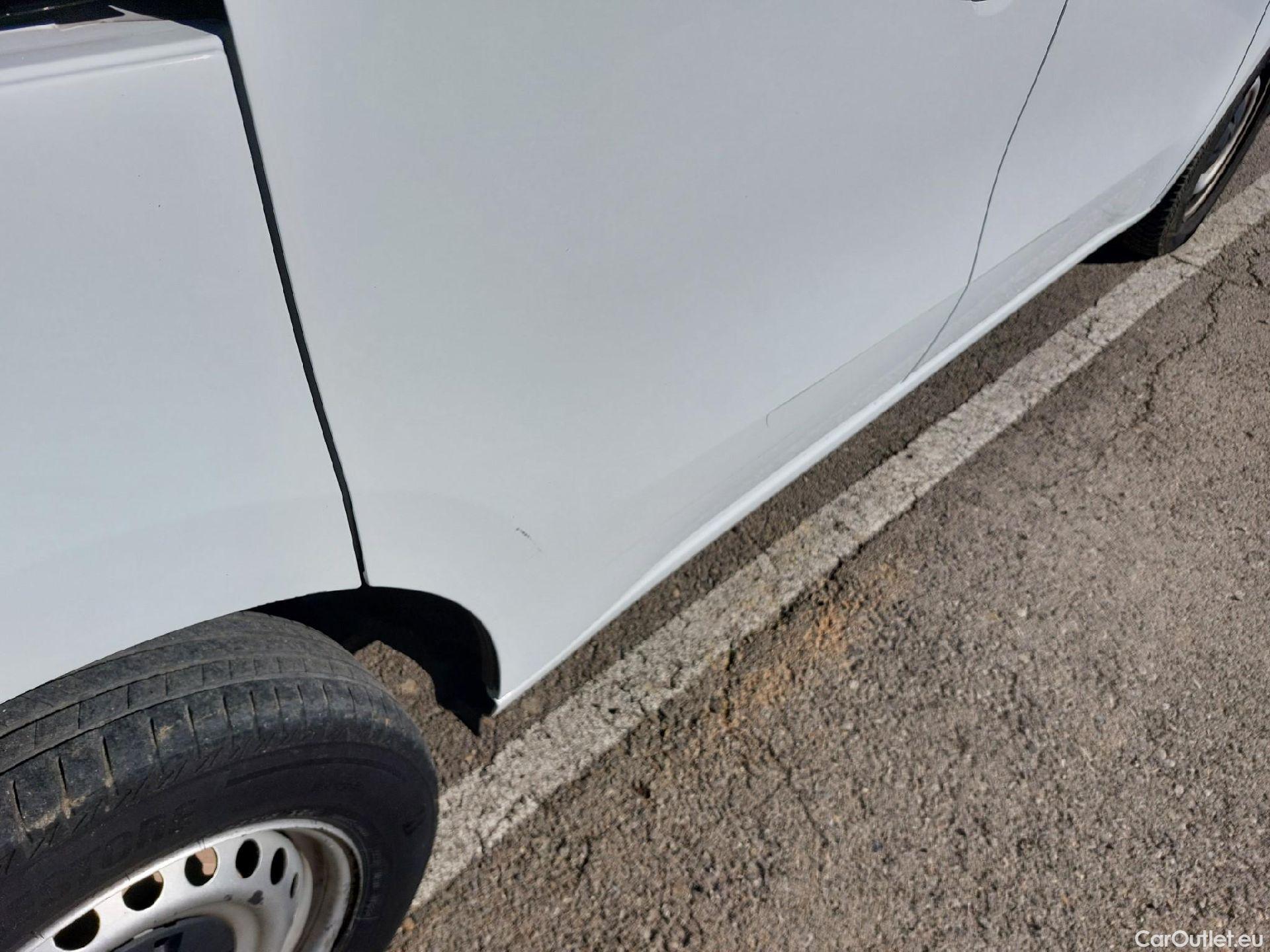  Mercedes  Citan MERCEDES-BENZ  / 2021 / 4P / furgón derivado de turismo 108 CDI 55kW Furgón Base Largo #16