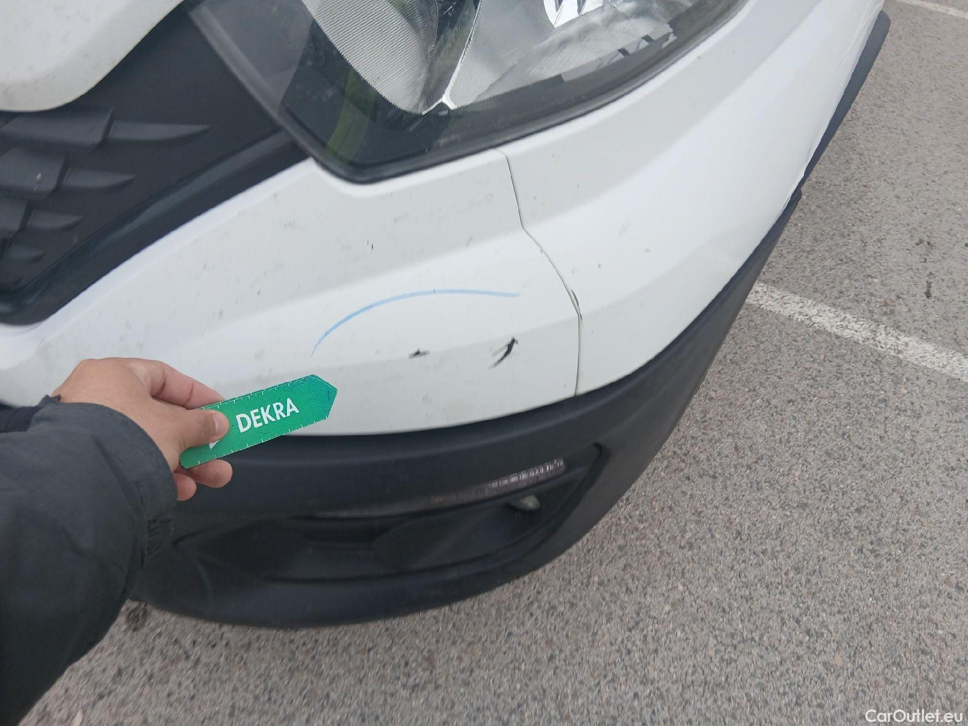  Iveco  Daily IVECO  / 2019 / 4P / furgón 2.3 TD 35S 16 V 3520L/H2 12 M3 #20