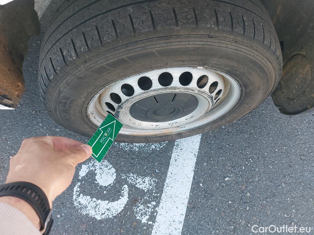  Land Rover  Discovery VOLKSWAGEN Transporter / 2020 / 4P / furgón Furgón Corto TN 2.0 TDI 110kW 4MO #28