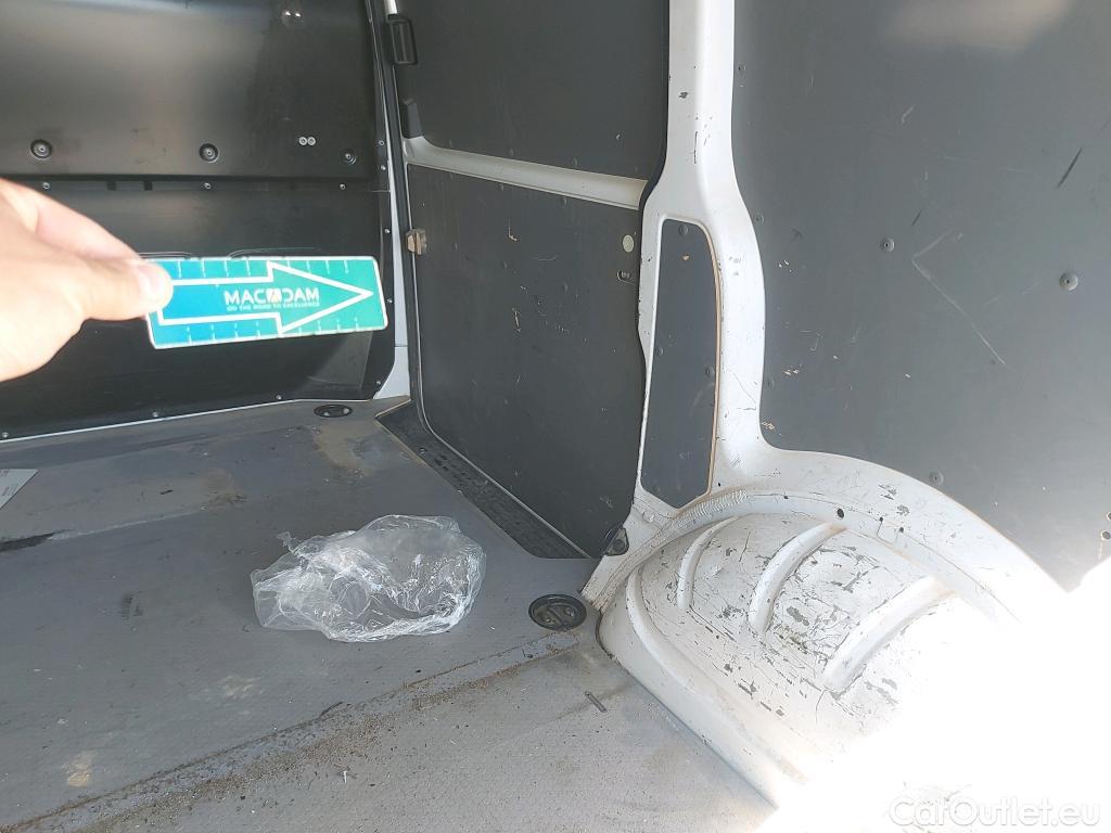  Land Rover  Discovery VOLKSWAGEN Transporter / 2020 / 4P / furgón Furgón Corto TN 2.0 TDI 110kW 4MO #17