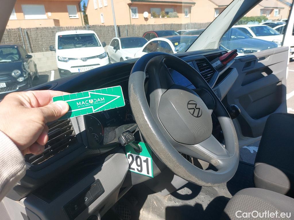  Land Rover  Discovery VOLKSWAGEN Transporter / 2020 / 4P / furgón Furgón Corto TN 2.0 TDI 110kW 4MO #1