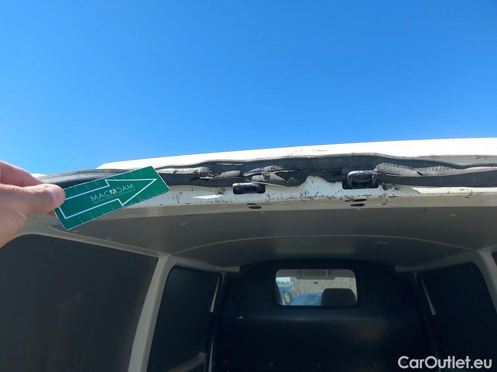  Land Rover  Discovery VOLKSWAGEN Transporter / 2020 / 4P / furgón Furgón Corto TN 2.0 TDI 110kW 4MO #11