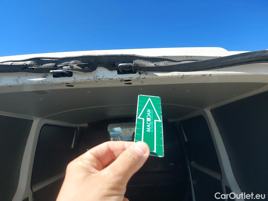  Land Rover  Discovery VOLKSWAGEN Transporter / 2020 / 4P / furgón Furgón Corto TN 2.0 TDI 110kW 4MO #12