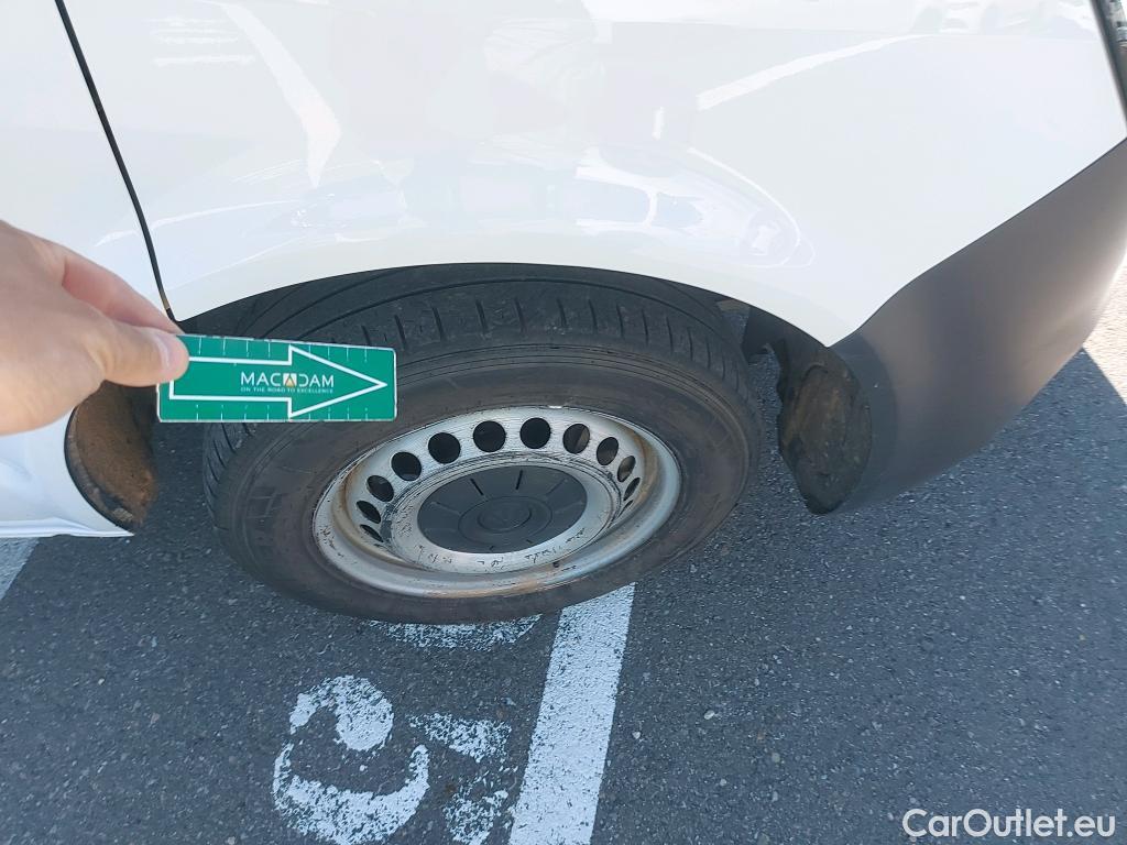  Land Rover  Discovery VOLKSWAGEN Transporter / 2020 / 4P / furgón Furgón Corto TN 2.0 TDI 110kW 4MO #27