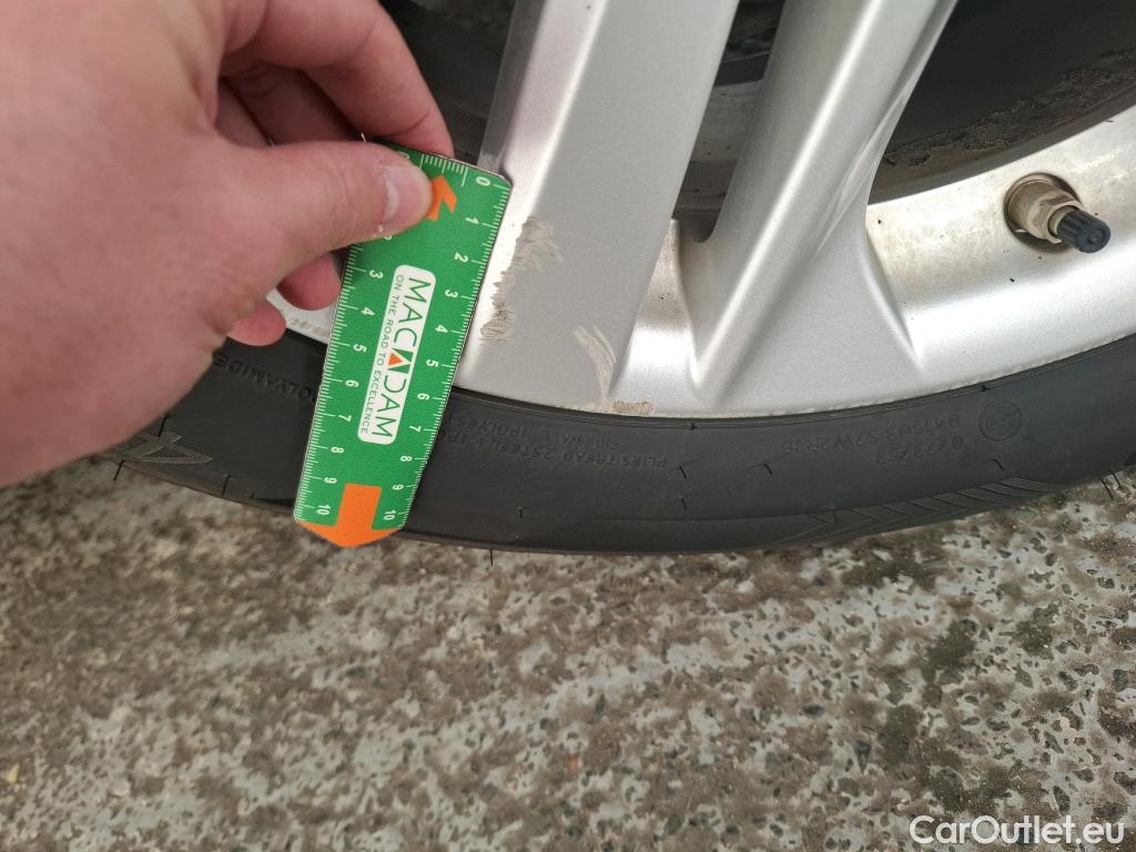  Toyota  Corolla TOYOTA  Touring Sports / 2018 / 5P / Break Hybride 122h Dynamic Business Stage Acad #13