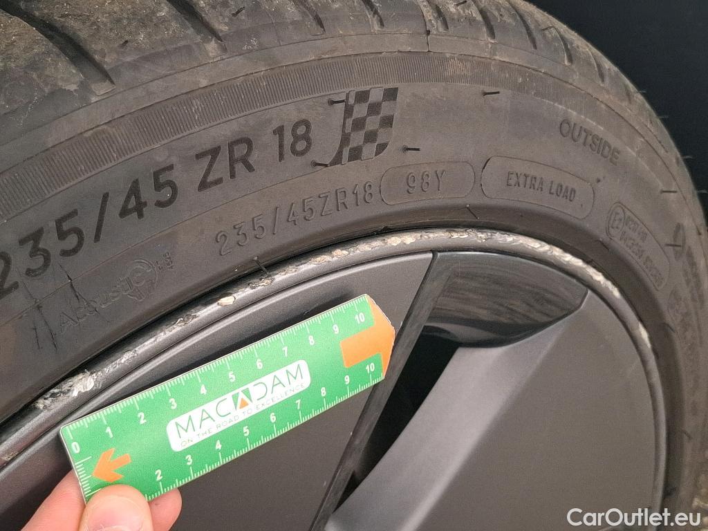  Tesla  Model 3 TESLA  / 2018 / 4P / Berline Propulsion #19