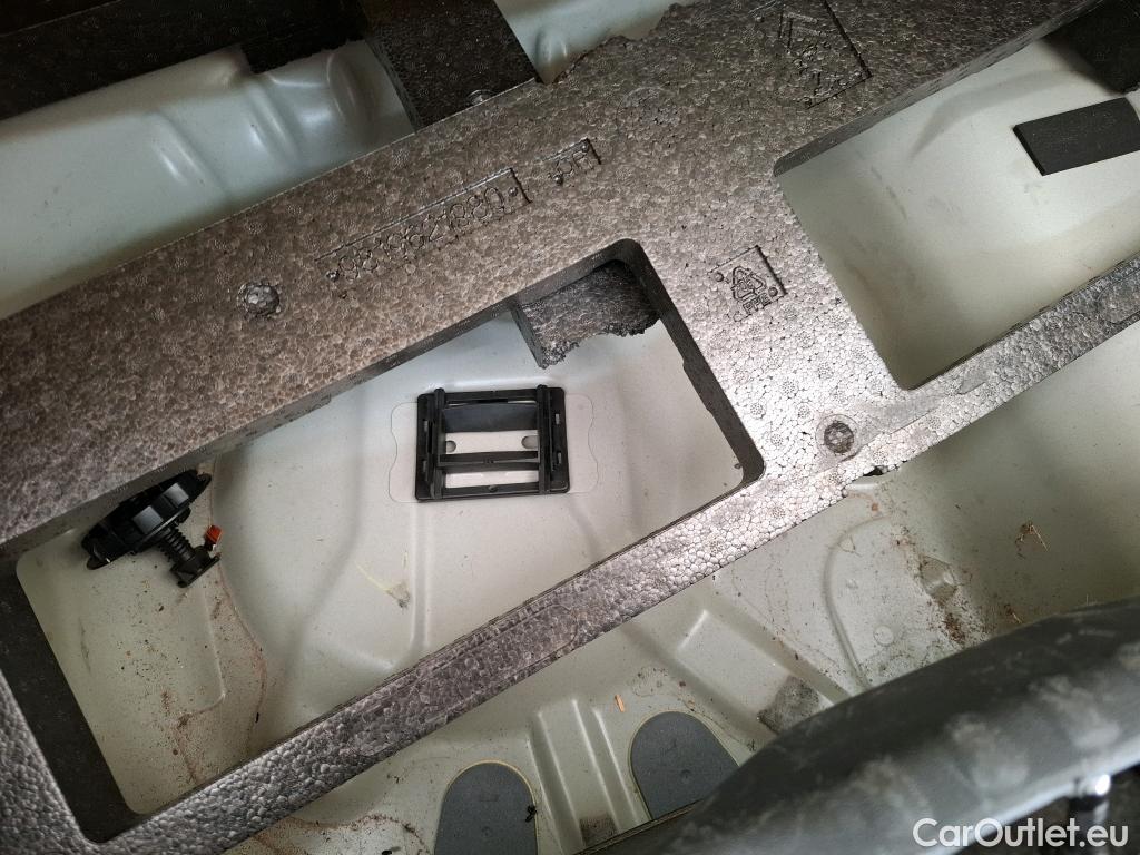  Citroen  C3  Société Feel 1.5 BlueHDI 100CV BVM5 E6dT #4