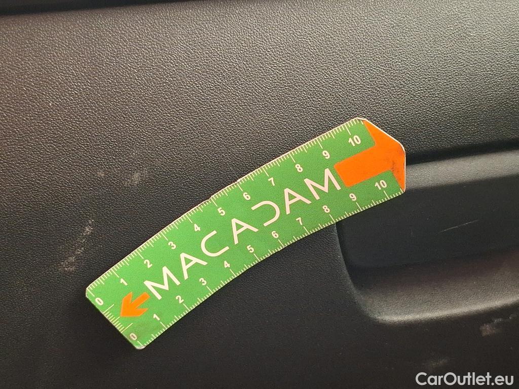  Peugeot  208  Affaire Premium Pack 1.6 HDi 75CV BVM5 E6 #43