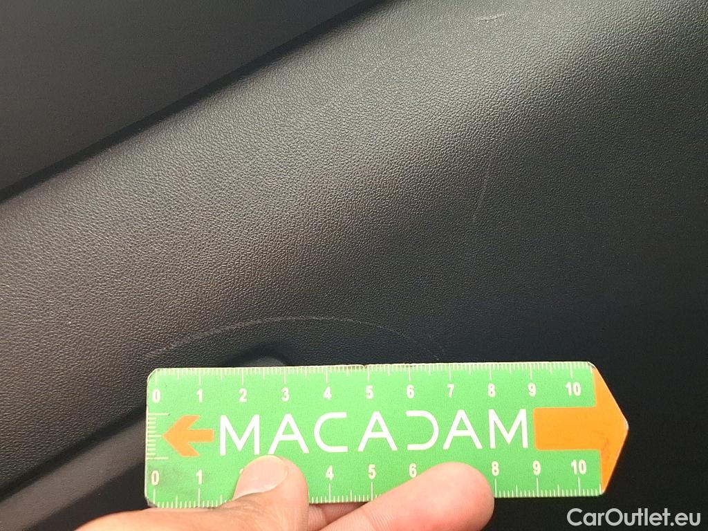  Peugeot  208  Affaire Premium Pack 1.6 HDi 75CV BVM5 E6 #44