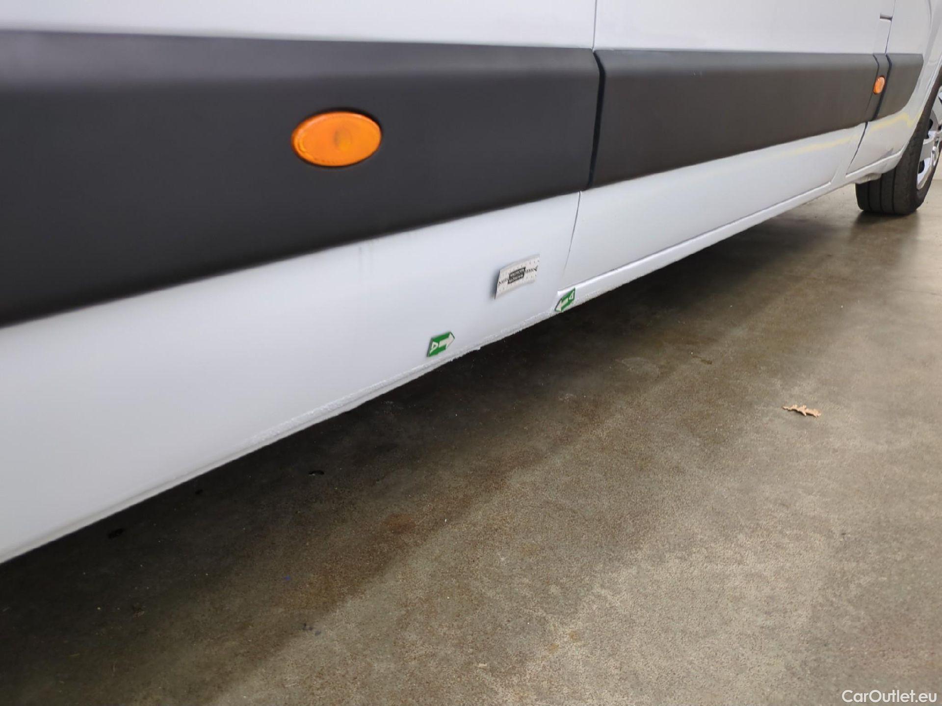  Nissan  NV400 NISSAN  VU 4p Fourgon L3H2 2.3 DCI 130 3500 Optima #34