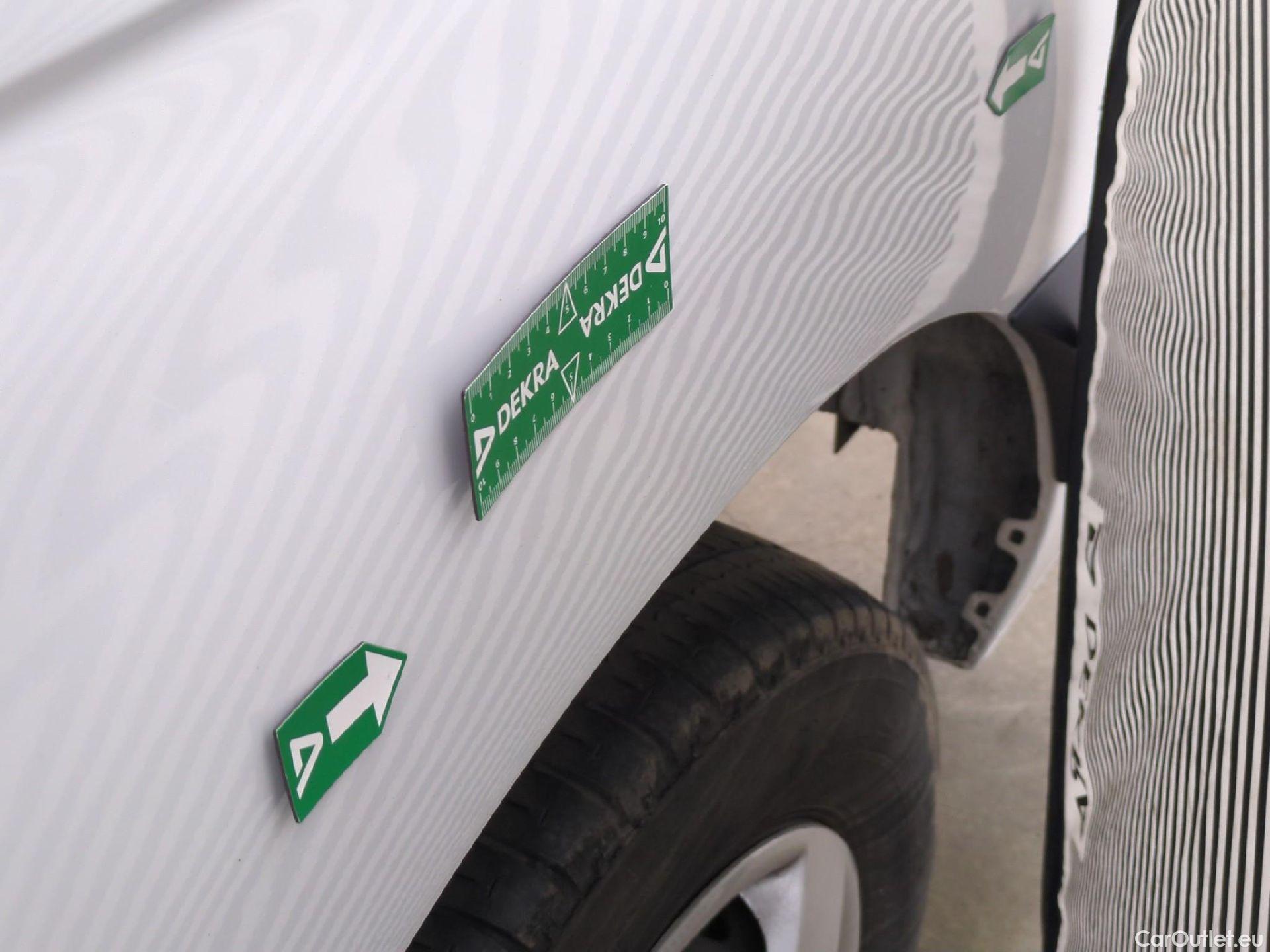  Nissan  NV400 NISSAN  VU 4p Fourgon L3H2 2.3 DCI 130 3500 Optima #50