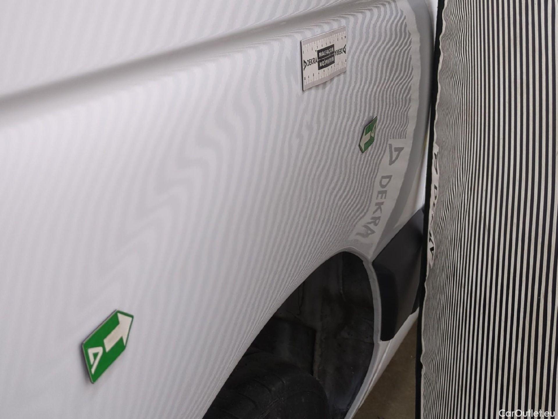  Nissan  NV400 NISSAN  VU 4p Fourgon L3H2 2.3 DCI 130 3500 Optima #27