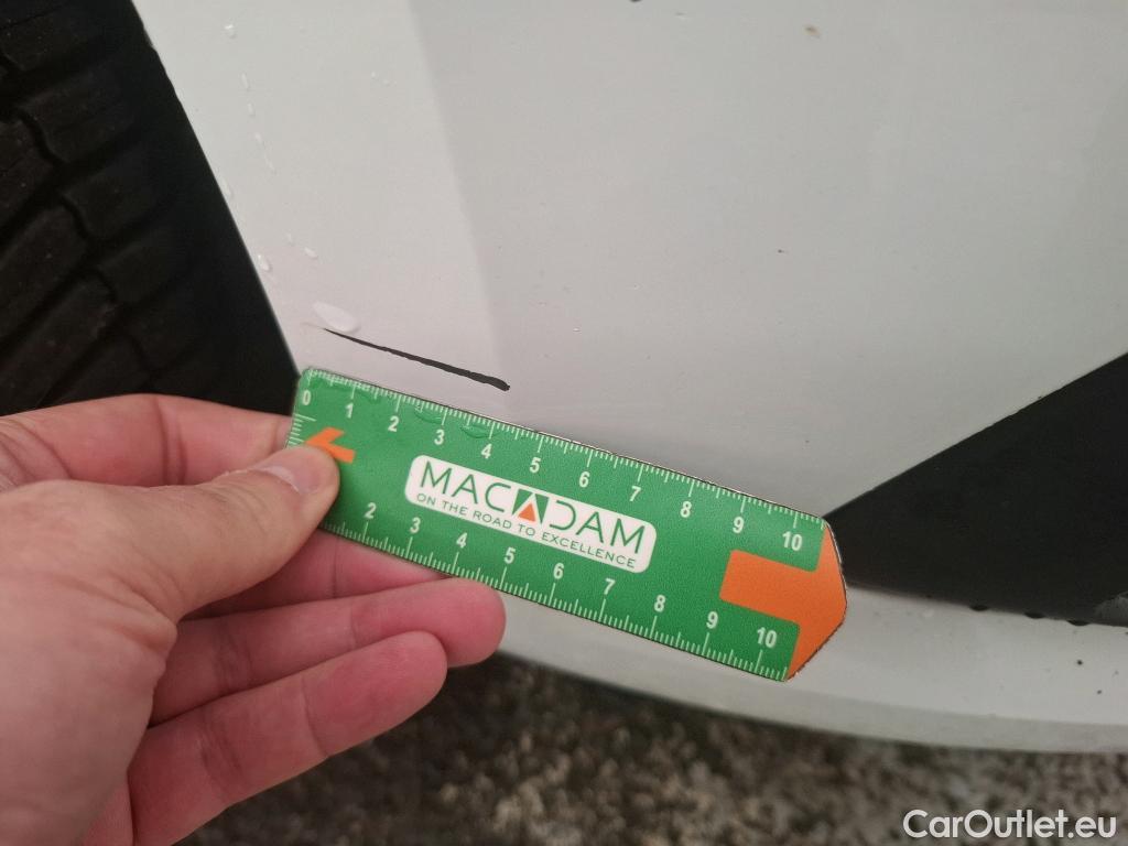  Renault  Megane  IV Berline 5pt. Société Air Nav 1.5 dCi 90CV BVM6 E6 #6