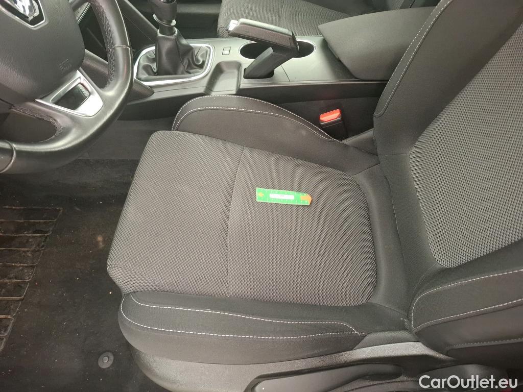  Renault  Megane  IV Berline 5pt. Société Air Nav 1.5 dCi 90CV BVM6 E6 #16