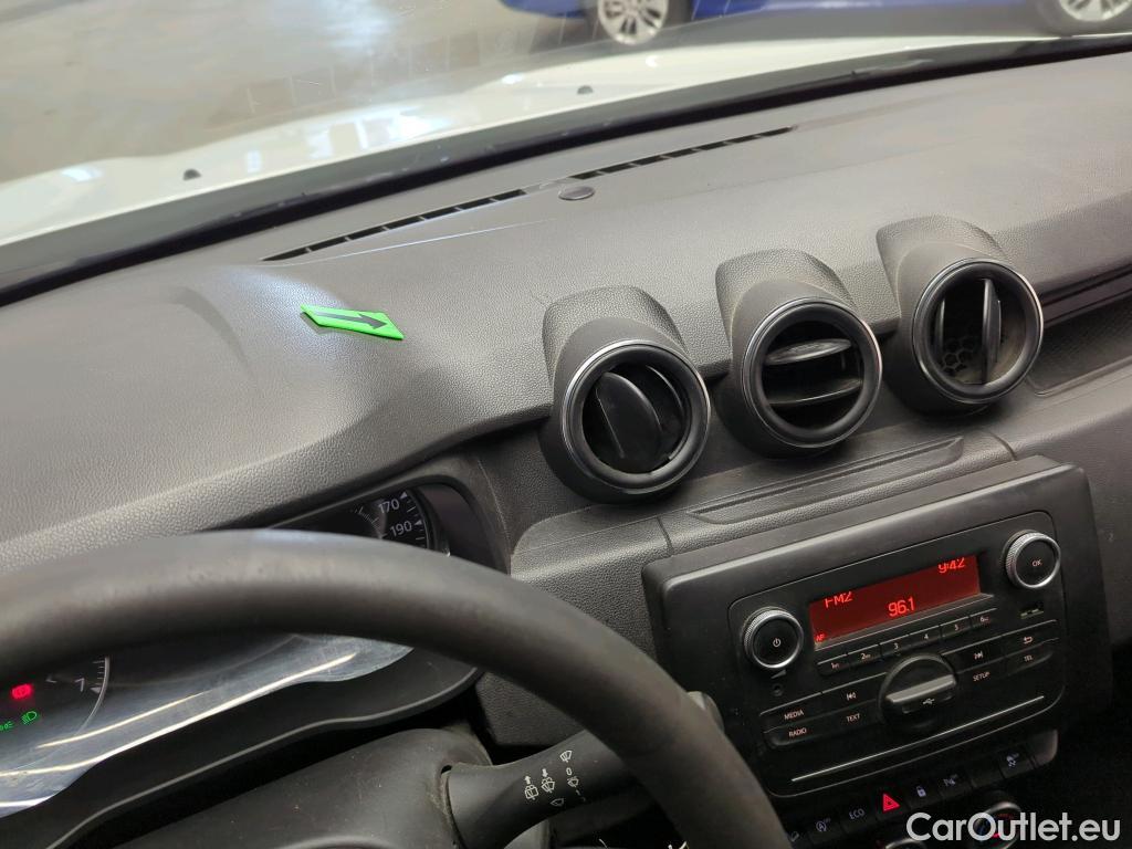  Dacia  Duster 1.5 Blue dCi 115CP Comfort 4WD #59