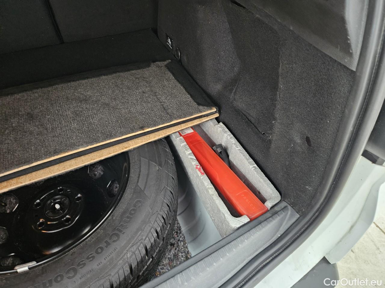  Dacia  Duster 1.5 Blue dCi 115CP Comfort 4WD #36