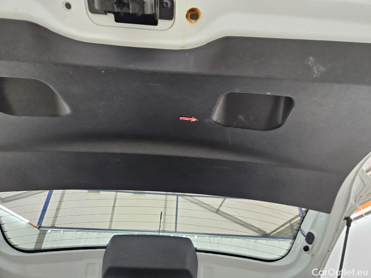  Dacia  Duster 1.5 Blue dCi 115CP Comfort 4WD #32