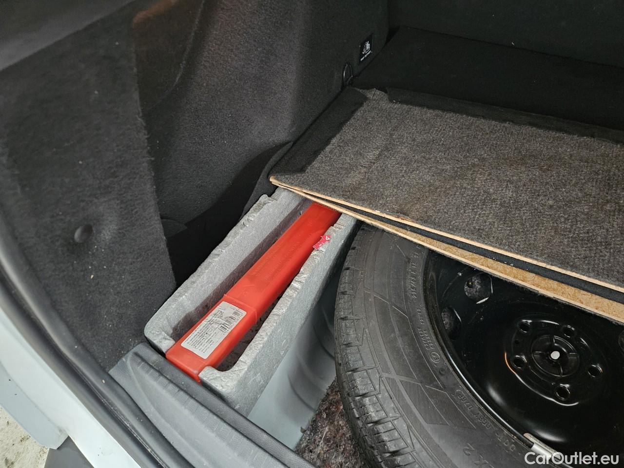  Dacia  Duster 1.5 Blue dCi 115CP Comfort 4WD #33