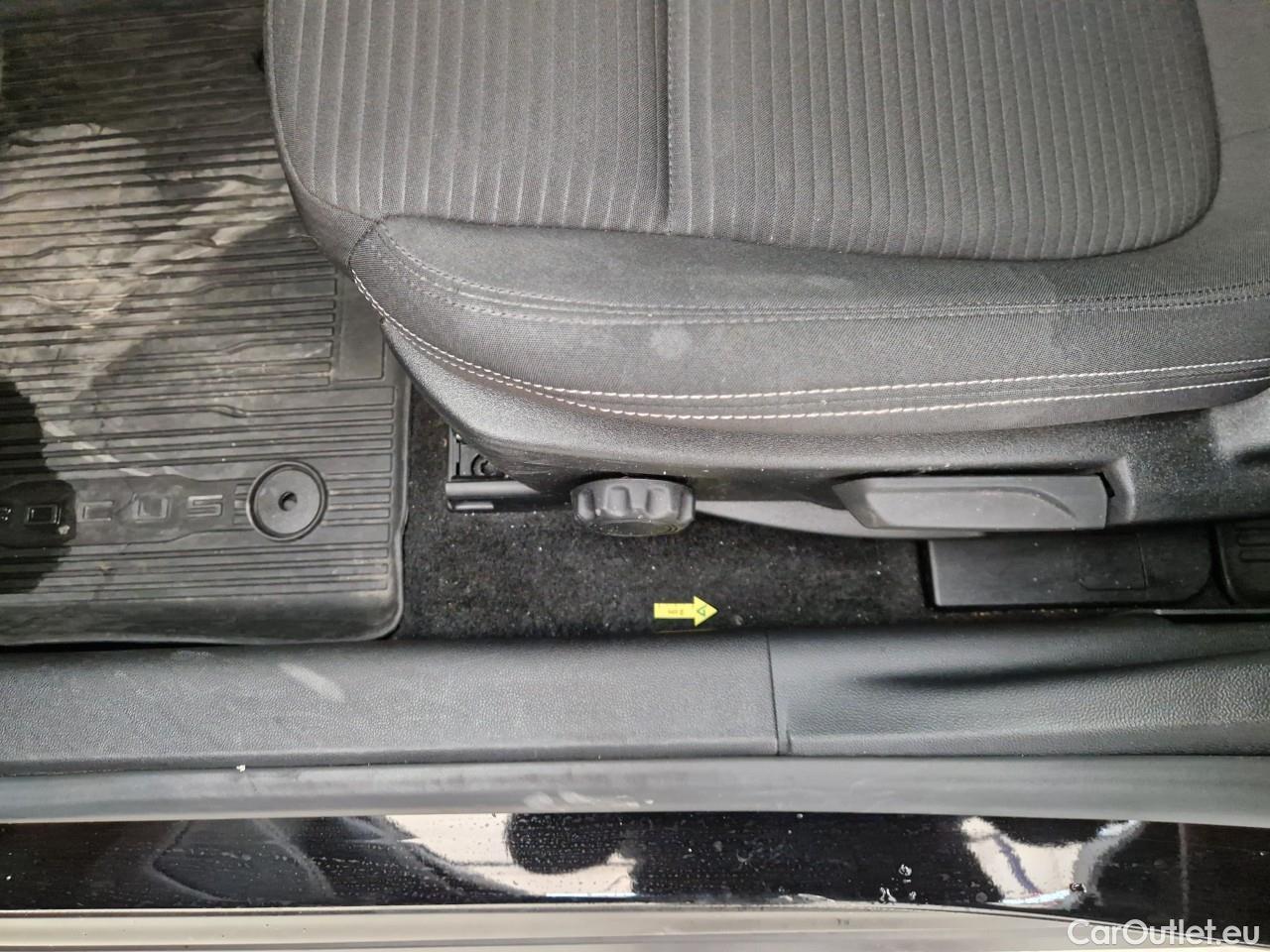  Ford  Focus 1.5 EcoBlue 120CP Titanium #43