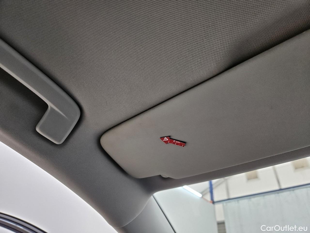  Volkswagen  Golf  2.0 TDI 116HP DSG Life Variant #52