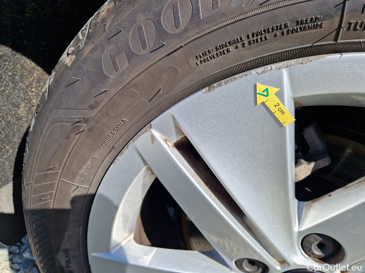  Volkswagen  Golf  2.0 TDI 116HP DSG Life Variant #53