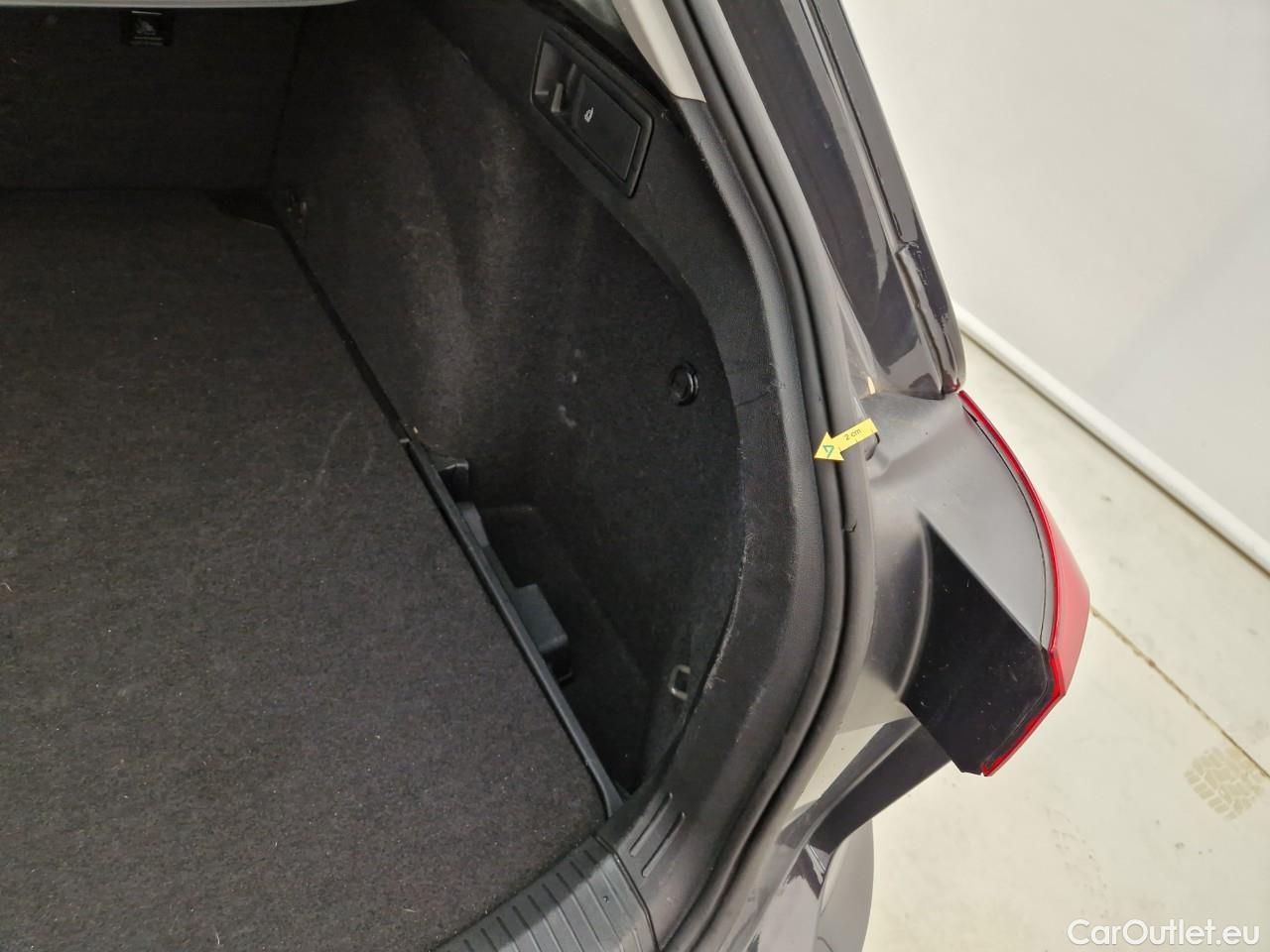  Volkswagen  Golf  2.0 TDI 116HP DSG Life Variant #45