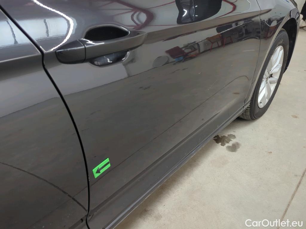  Volkswagen  Passat Comfortline 2.0 TDI DSG 150 CP #29