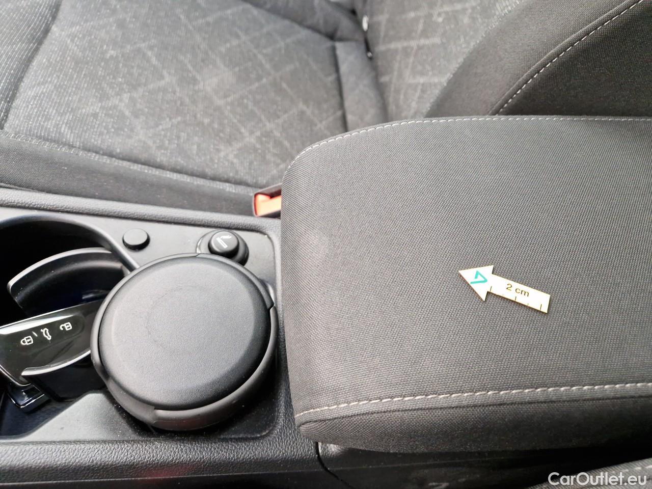  Volkswagen  Golf  2.0 TDI 116HP DSG Life Variant #32