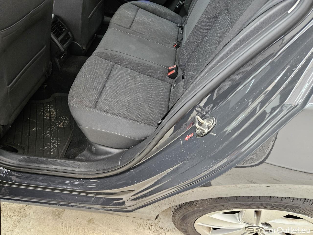  Volkswagen  Golf  2.0 TDI 116HP DSG Life Variant #29