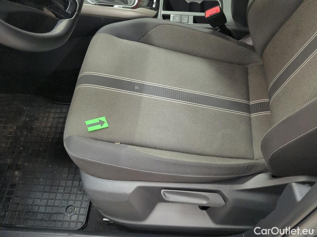  Volkswagen  T-ROC Design 1.5 TSI #11