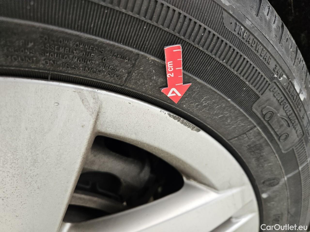  Volkswagen  Golf  2.0 TDI 116HP DSG Life Variant #21