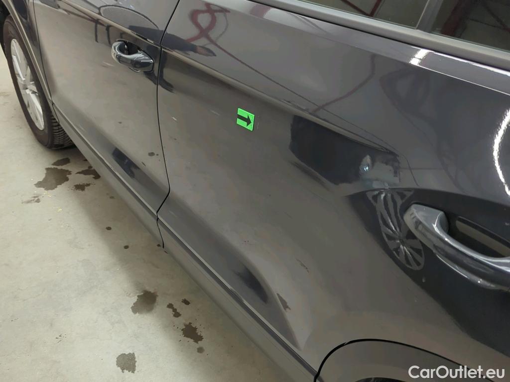  Volkswagen  T-ROC Design 1.5 TSI #6