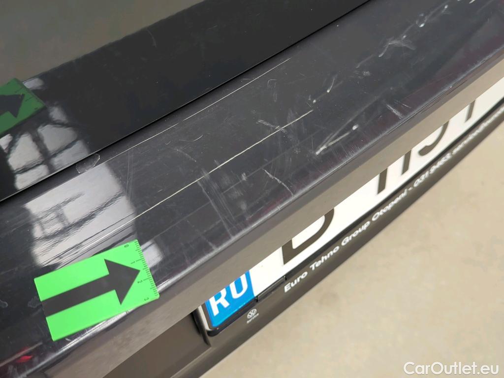  Volkswagen  T-ROC Design 1.5 TSI #6