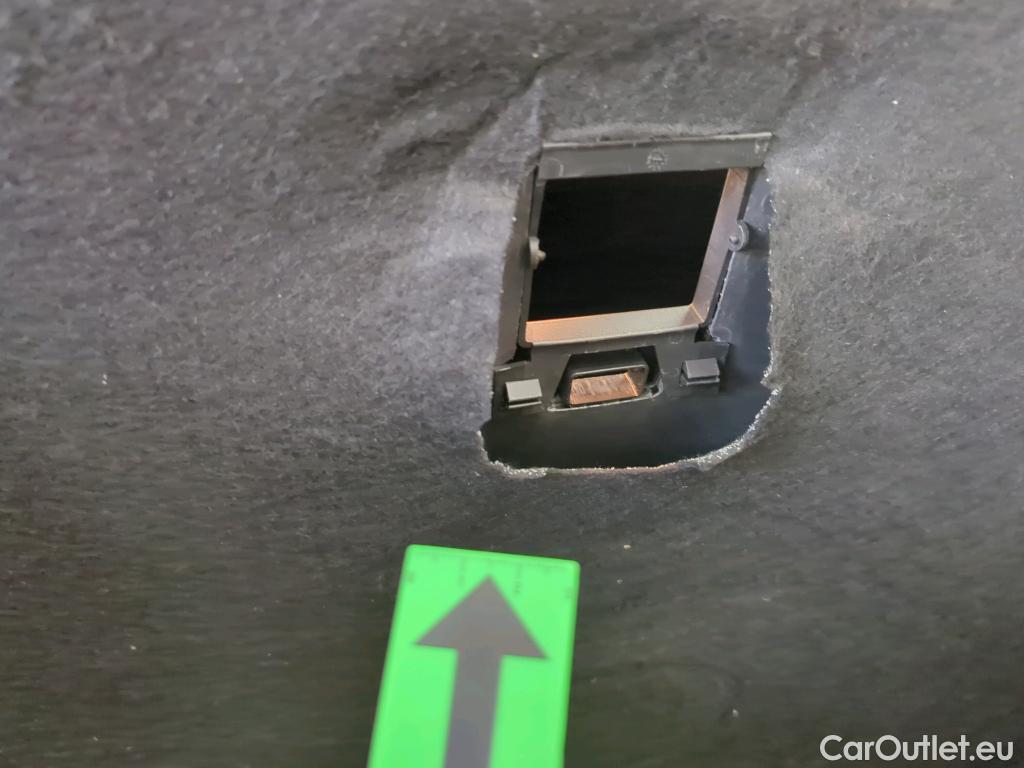  Volkswagen  Passat Comfortline 2.0 TDI DSG 150 CP #10