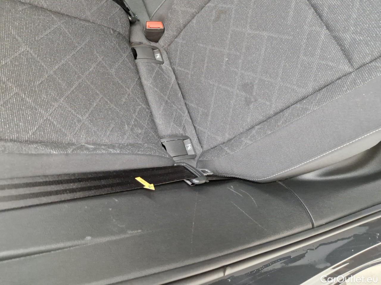  Volkswagen  Golf  2.0 TDI 116HP DSG Life Variant #52