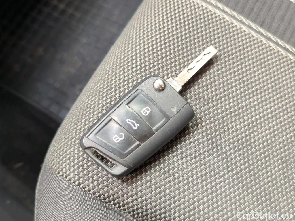  Volkswagen  T-ROC Design 1.5 TSI #3