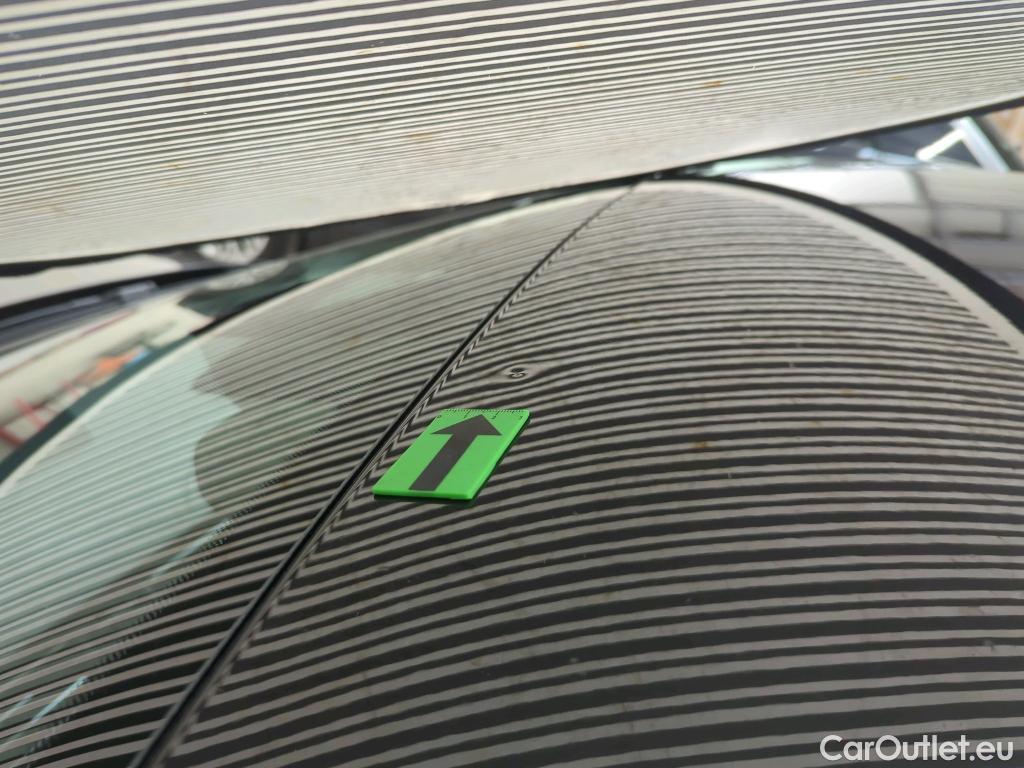  Volkswagen  Passat Comfortline 2.0 TDI DSG 150 CP #2