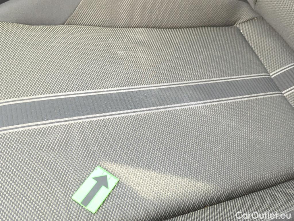  Volkswagen  T-ROC Design 1.5 TSI #10